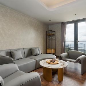 Quadruple Room Balcony 禪